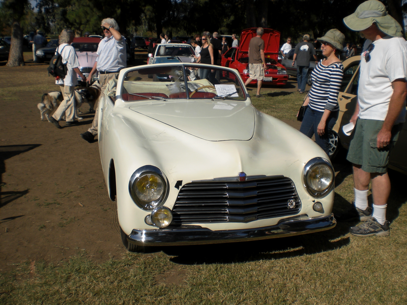 Illustration for article titled Lots of Pictures of the Cool Cars of France and Italy in Van Nuys, CA Yesterday Part 1
